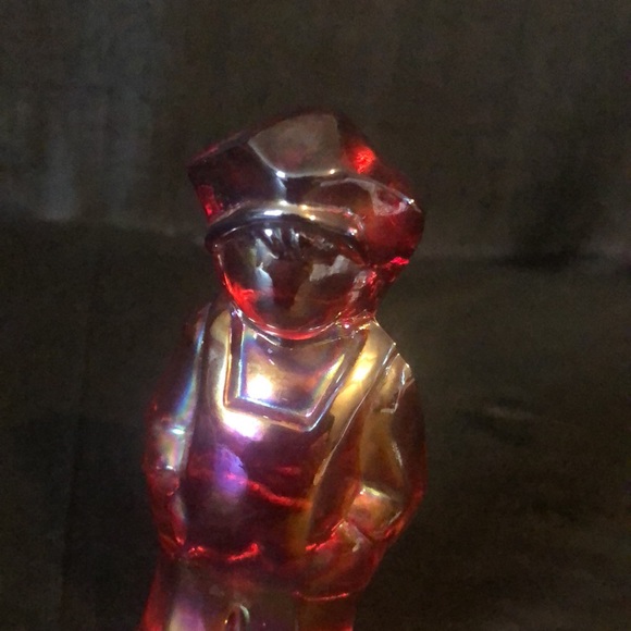 Carnival glass boy in overalls 4” marked “H” and 8 excellent VTG condition - Picture 5 of 8